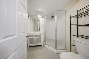 1059 Larkin Ave, Elgin, IL 60123 - Photo 20