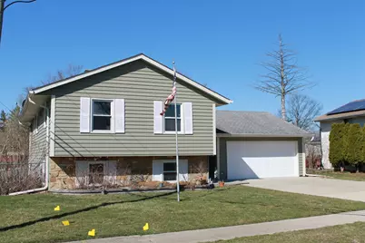 1470 Elizabeth Street, Glendale Heights, IL 60139 - Photo 2