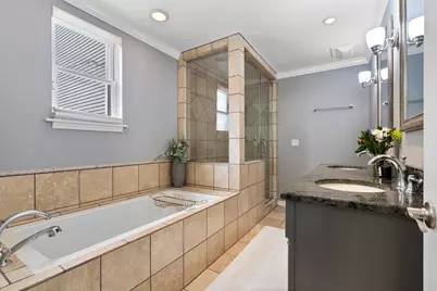 853 W Roscoe Street #1, Chicago, IL 60657 - Photo 16