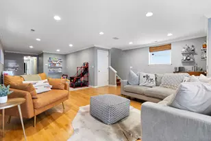 853 W Roscoe St, Chicago, IL 60657 - Photo 20