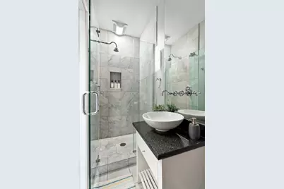853 W Roscoe Street #1, Chicago, IL 60657 - Photo 18