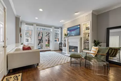 853 W Roscoe Street #1, Chicago, IL 60657 - Photo 2