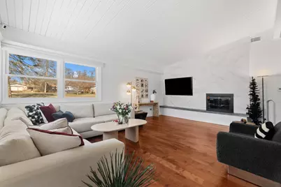 8 Rob Road, Mount Prospect, IL 60056 - Photo 10