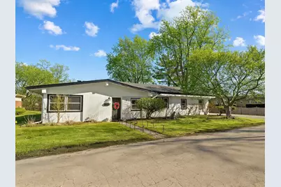 8 Rob Road, Mount Prospect, IL 60056 - Photo 1