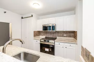 345 N La Salle Dr, Chicago, IL 60654 - Photo 10