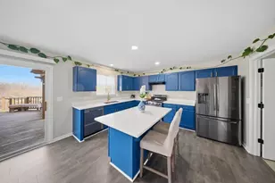 224 Johnson St, Hampshire, IL 60140 - Photo 10