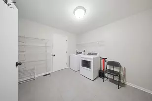 224 Johnson St, Hampshire, IL 60140 - Photo 12