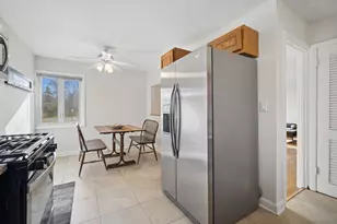 [Address not provided], Northbrook, IL 60062 - Photo 4