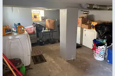 10230 S Parnell Avenue, Chicago, IL 60628 - Photo 12