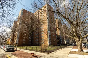 4960 N Marine Dr, Chicago, IL 60640 - Photo 1