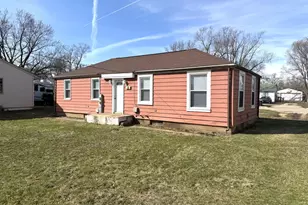 921 River Park Dr, Loves Park, IL 61111 - Photo 4