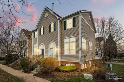 2436 Courtyard Circle #1, Aurora, IL 60506 - Photo 2