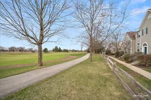 2436 Courtyard Cir, Aurora, IL 60506 - Photo 18