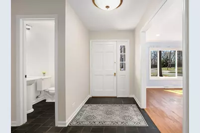 104 E Louis Avenue, Lake Forest, IL 60045 - Photo 4