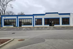 430 Swift Rd, Addison, IL 60101 - Photo 1