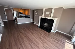 5800 Oakwood Dr, Lisle, IL 60532 - Photo 4