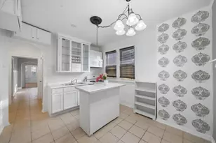 3835 W 65th St, Chicago, IL 60629 - Photo 6