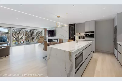 2 Oak Brook Club Drive #C303, Oak Brook, IL 60523 - Photo 10