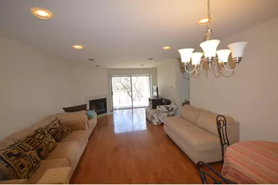 631 Hapsfield Lane #106, Buffalo Grove, IL 60089 - Photo 2