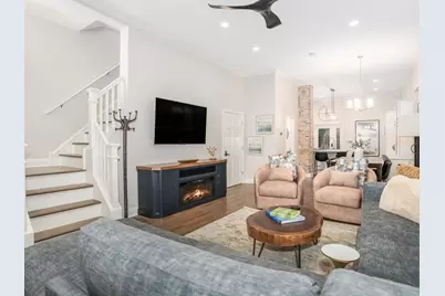 1235 N Damen Avenue, Chicago, IL 60622 - Photo 2