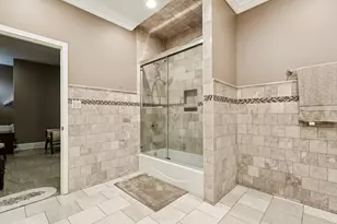 4229 Dempster St, Skokie, IL 60076 - Photo 60