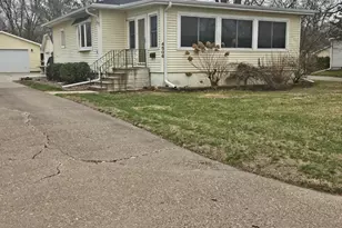 4506 26th Ave, Moline, IL 61265 - Photo 2