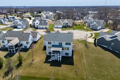 4728 Red Oak Court, Bettendorf, IA 52722 - Photo 4