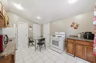 7219 S Wood St, Chicago, IL 60636 - Photo 8