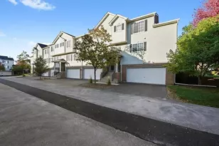 409 Evergreen Cir, Gilberts, IL 60136 - Photo 1