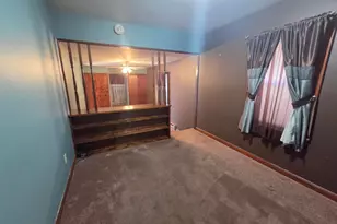 813 E 15th St, Sterling, IL 61081 - Photo 8