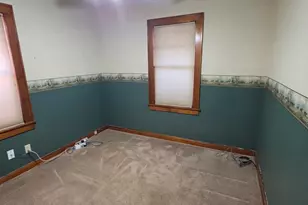 813 E 15th St, Sterling, IL 61081 - Photo 6