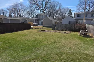 813 E 15th St, Sterling, IL 61081 - Photo 20