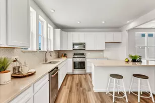 2895 Briargate Dr, Lindenhurst, IL 60046 - Photo 10