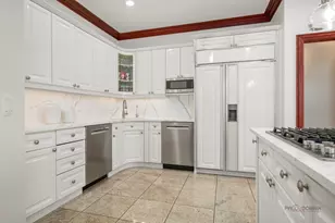 37108 N Kimberwick Ln, Wadsworth, IL 60083 - Photo 10