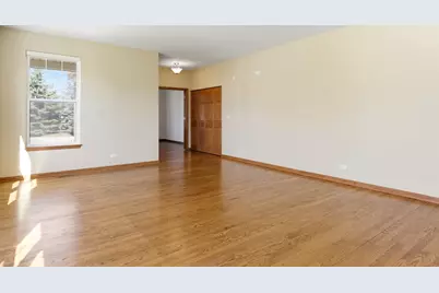 1967 Holloway Court, Aurora, IL 60502 - Photo 4