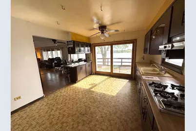 33498 N Lake Shore Drive, Grayslake, IL 60030 - Photo 8