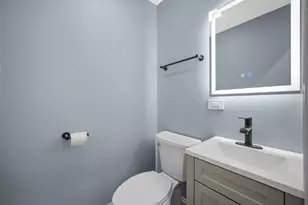 11008 S Wallace St, Chicago, IL 60628 - Photo 14