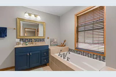 28147 217th Street, Le Claire, IA 52753 - Photo 24