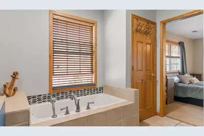 28147 217th Street, Le Claire, IA 52753 - Photo 26