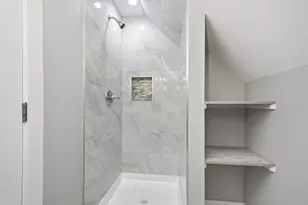 8839 S Colfax Ave, Chicago, IL 60617 - Photo 16