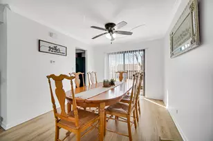 1185 Norwood Ln, Aurora, IL 60504 - Photo 6