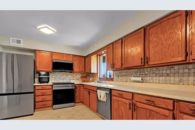 10985 S 84th Avenue #3B, Palos Hills, IL 60465 - Photo 8