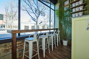 2607 W Peterson Ave, Chicago, IL 60659 - Photo 2