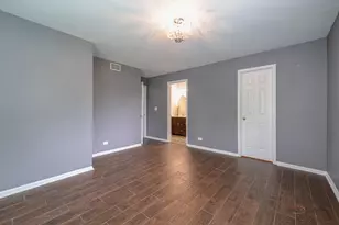 864 Fox Chase Dr, Round Lake Beach, IL 60073 - Photo 22