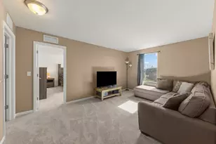 2233 Olive Ln, Yorkville, IL 60560 - Photo 16