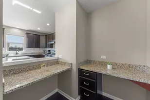 2233 Olive Ln, Yorkville, IL 60560 - Photo 10