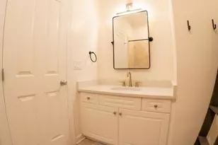 2140 W Schiller St, Chicago, IL 60622 - Photo 28