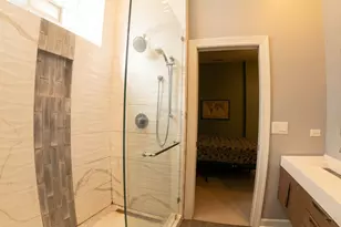 2140 W Schiller St, Chicago, IL 60622 - Photo 22