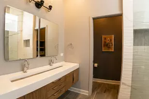 2140 W Schiller St, Chicago, IL 60622 - Photo 24