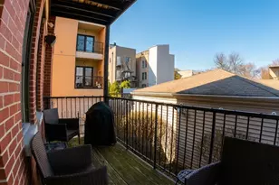 2140 W Schiller St, Chicago, IL 60622 - Photo 10